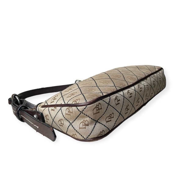 Dooney & Bourke Tan & Brown Signature Logo Maxi Quilt Baguette Shoulder Bag - Picture 8 of 15